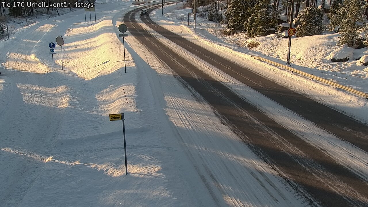 Kelikamerat Kuva Tie 170 Virolahti Urheilukentän risteys, Virolahti, Kymenlaakso