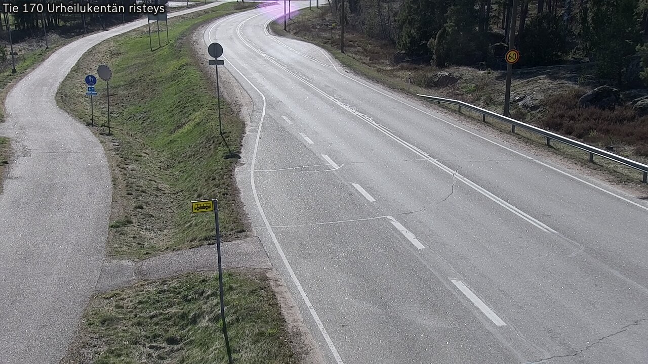 Weather Camera Image Väg 170 Vederlax Idrottsplatsen korsnin, Virolahti, Kymenlaakso