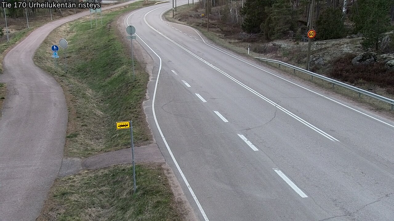 Weather Camera Image Väg 170 Vederlax Idrottsplatsen korsnin, Virolahti, Kymenlaakso