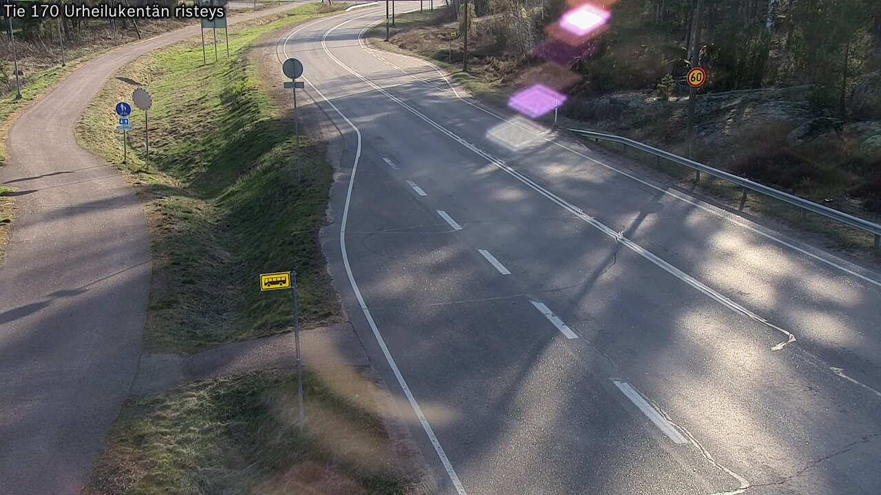 Weather Camera Image Väg 170 Vederlax Idrottsplatsen korsnin, Virolahti, Kymenlaakso