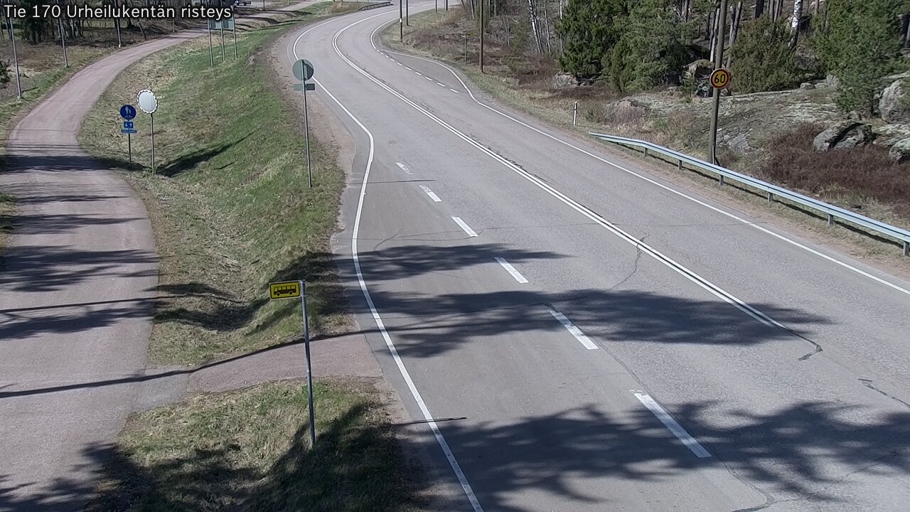 Weather Camera Image Väg 170 Vederlax Idrottsplatsen korsnin, Virolahti, Kymenlaakso