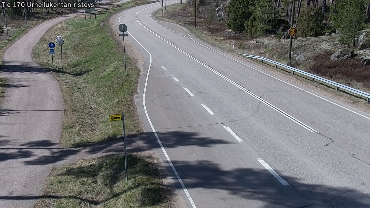 Weather Camera Image Väg 170 Vederlax Idrottsplatsen korsnin, Virolahti, Kymenlaakso