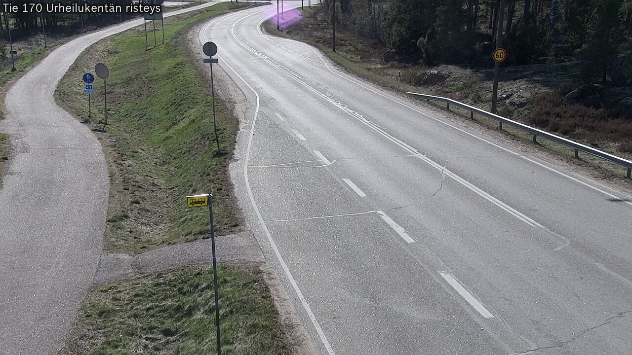 Weather Camera Image Väg 170 Vederlax Idrottsplatsen korsnin, Virolahti, Kymenlaakso