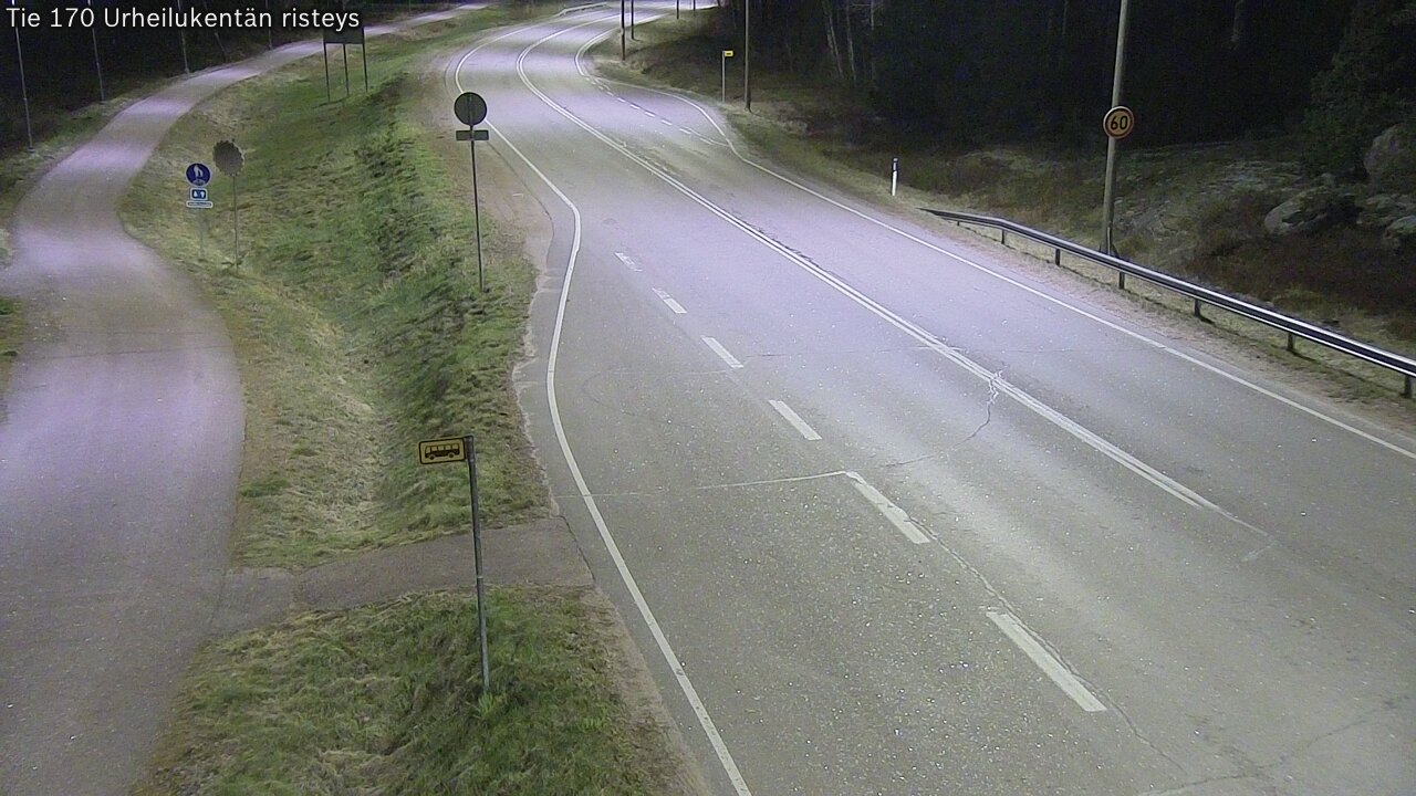 Weather Camera Image Väg 170 Vederlax Idrottsplatsen korsnin, Virolahti, Kymenlaakso