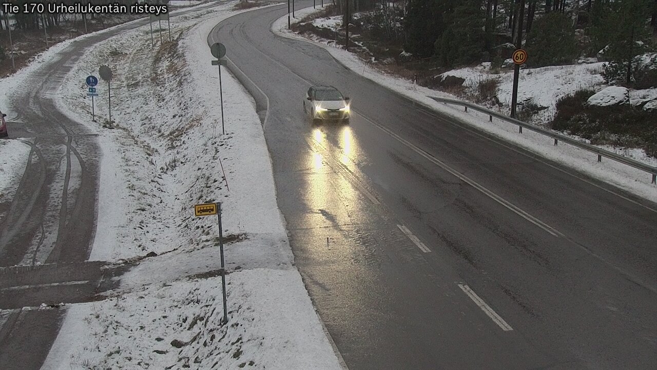 Weather Camera Image Väg 170 Vederlax Idrottsplatsen korsnin, Virolahti, Kymenlaakso