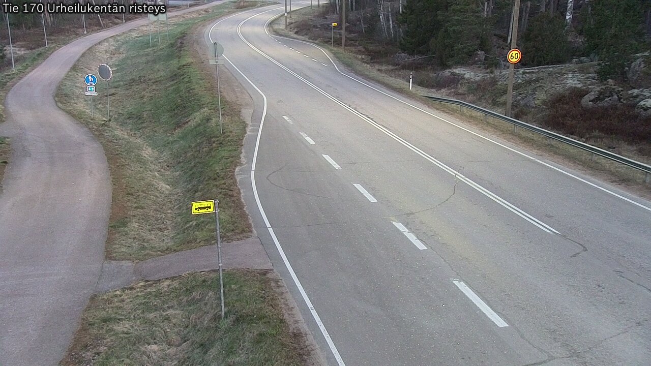 Weather Camera Image Väg 170 Vederlax Idrottsplatsen korsnin, Virolahti, Kymenlaakso