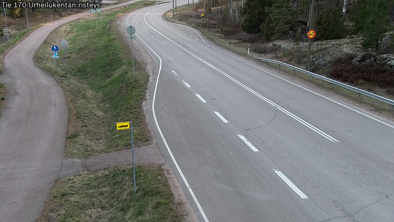 Weather Camera Image Väg 170 Vederlax Idrottsplatsen korsnin, Virolahti, Kymenlaakso