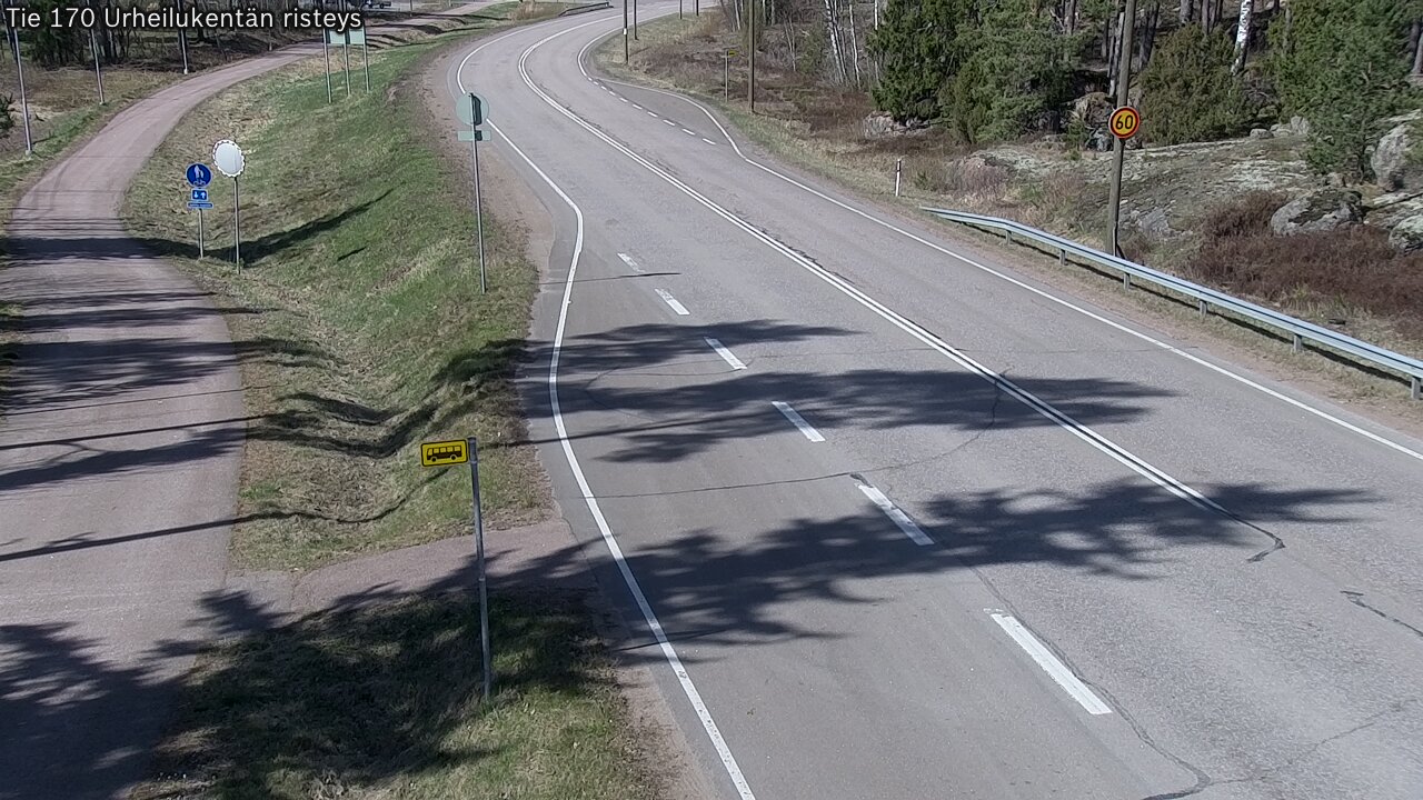 Weather Camera Image Väg 170 Vederlax Idrottsplatsen korsnin, Virolahti, Kymenlaakso