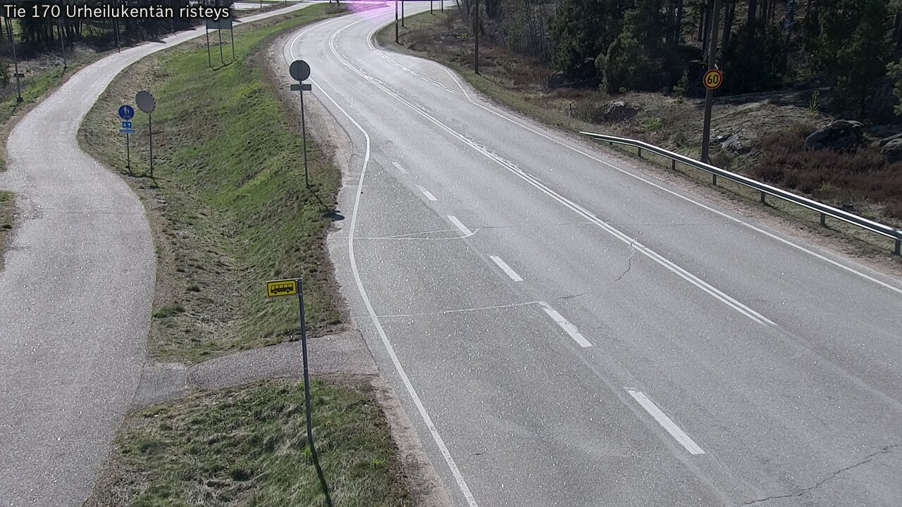 Weather Camera Image Väg 170 Vederlax Idrottsplatsen korsnin, Virolahti, Kymenlaakso
