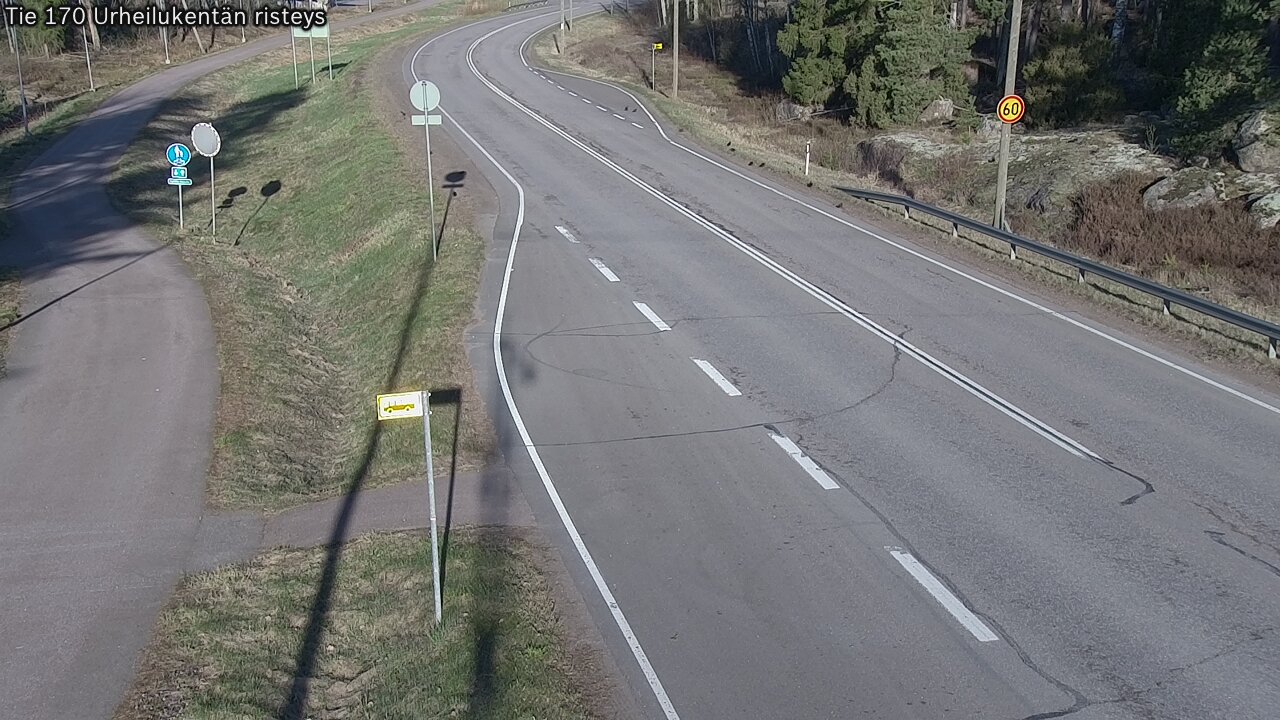 Weather Camera Image Väg 170 Vederlax Idrottsplatsen korsnin, Virolahti, Kymenlaakso