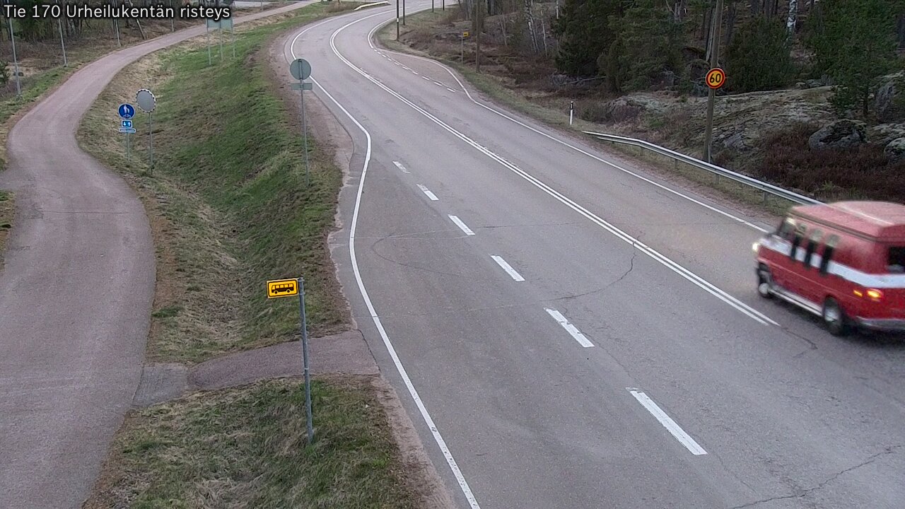 Weather Camera Image Väg 170 Vederlax Idrottsplatsen korsnin, Virolahti, Kymenlaakso