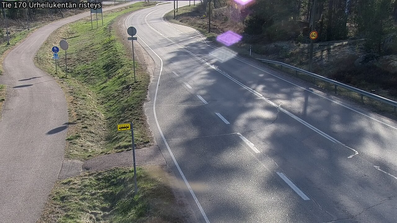Weather Camera Image Väg 170 Vederlax Idrottsplatsen korsnin, Virolahti, Kymenlaakso