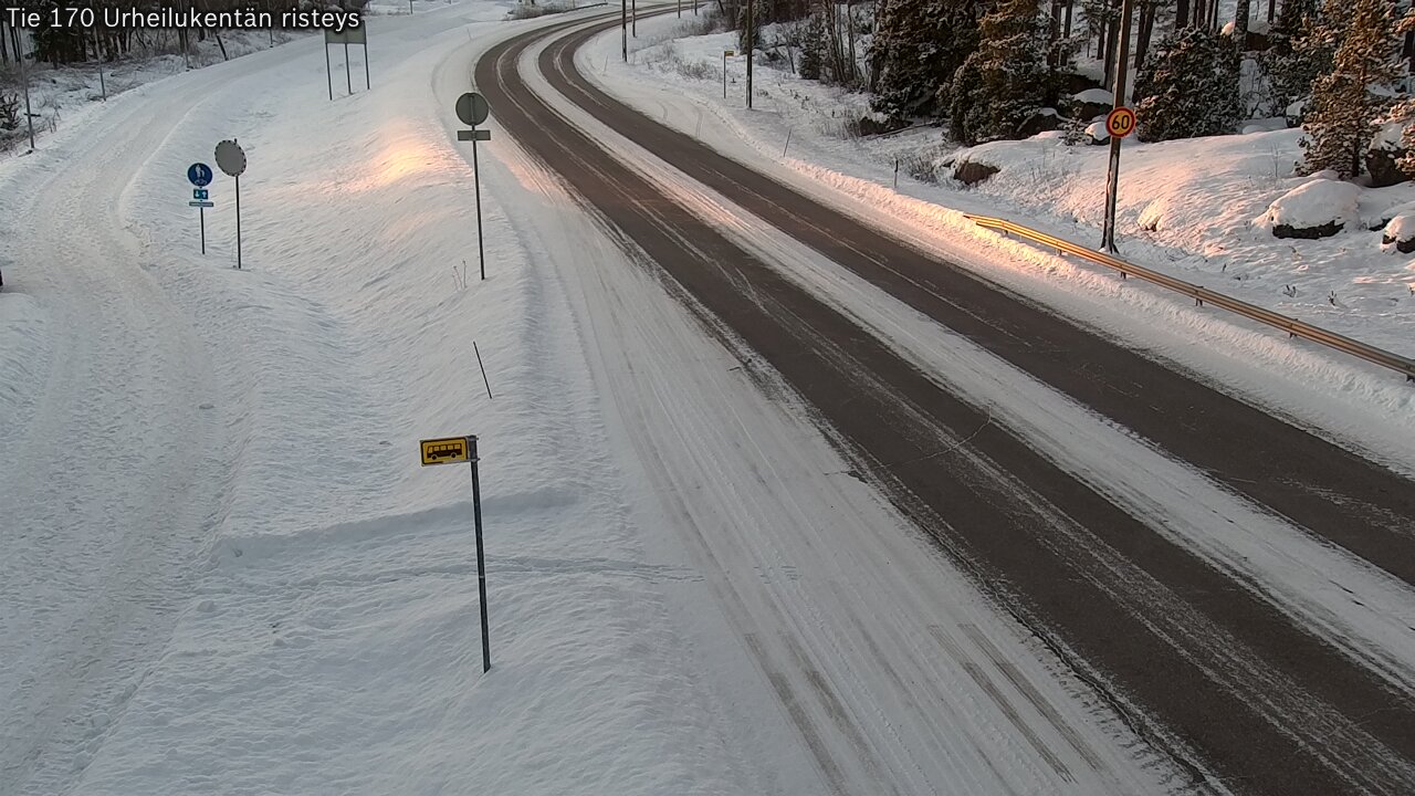 Kelikamerat Kuva Tie 170 Virolahti Urheilukentän risteys, Virolahti, Kymenlaakso