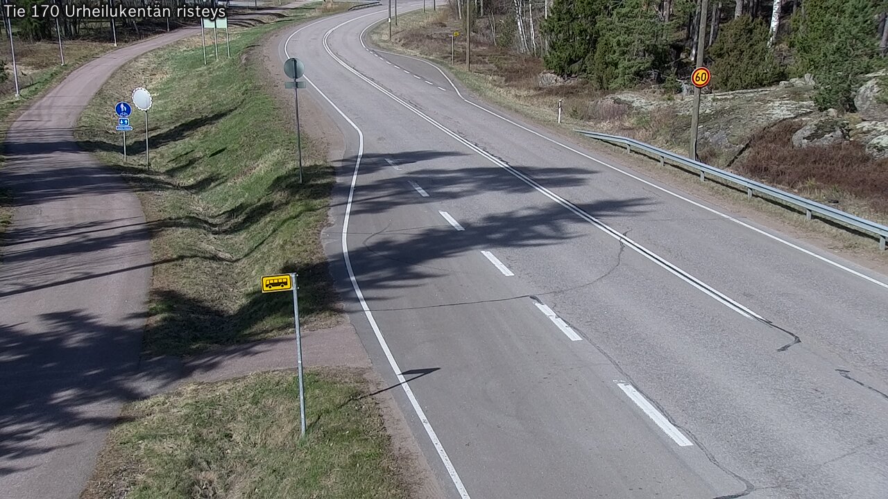 Weather Camera Image Väg 170 Vederlax Idrottsplatsen korsnin, Virolahti, Kymenlaakso