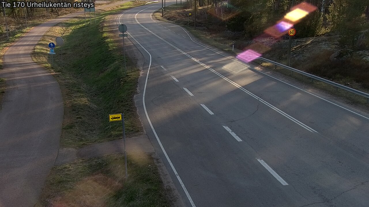 Weather Camera Image Väg 170 Vederlax Idrottsplatsen korsnin, Virolahti, Kymenlaakso