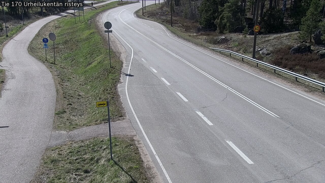 Weather Camera Image Väg 170 Vederlax Idrottsplatsen korsnin, Virolahti, Kymenlaakso