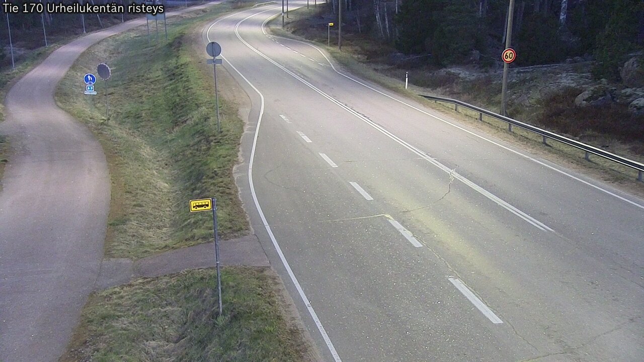 Weather Camera Image Väg 170 Vederlax Idrottsplatsen korsnin, Virolahti, Kymenlaakso