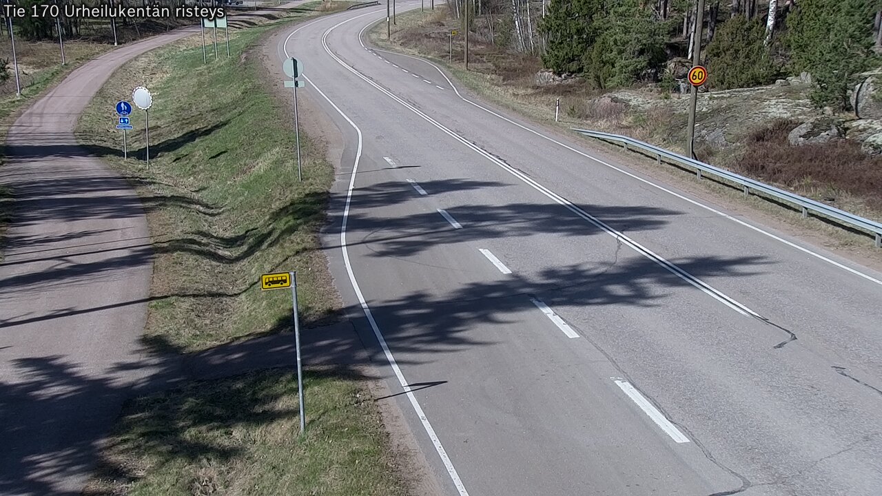 Weather Camera Image Väg 170 Vederlax Idrottsplatsen korsnin, Virolahti, Kymenlaakso