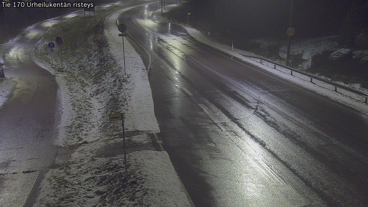 Weather Camera Image Väg 170 Vederlax Idrottsplatsen korsnin, Virolahti, Kymenlaakso