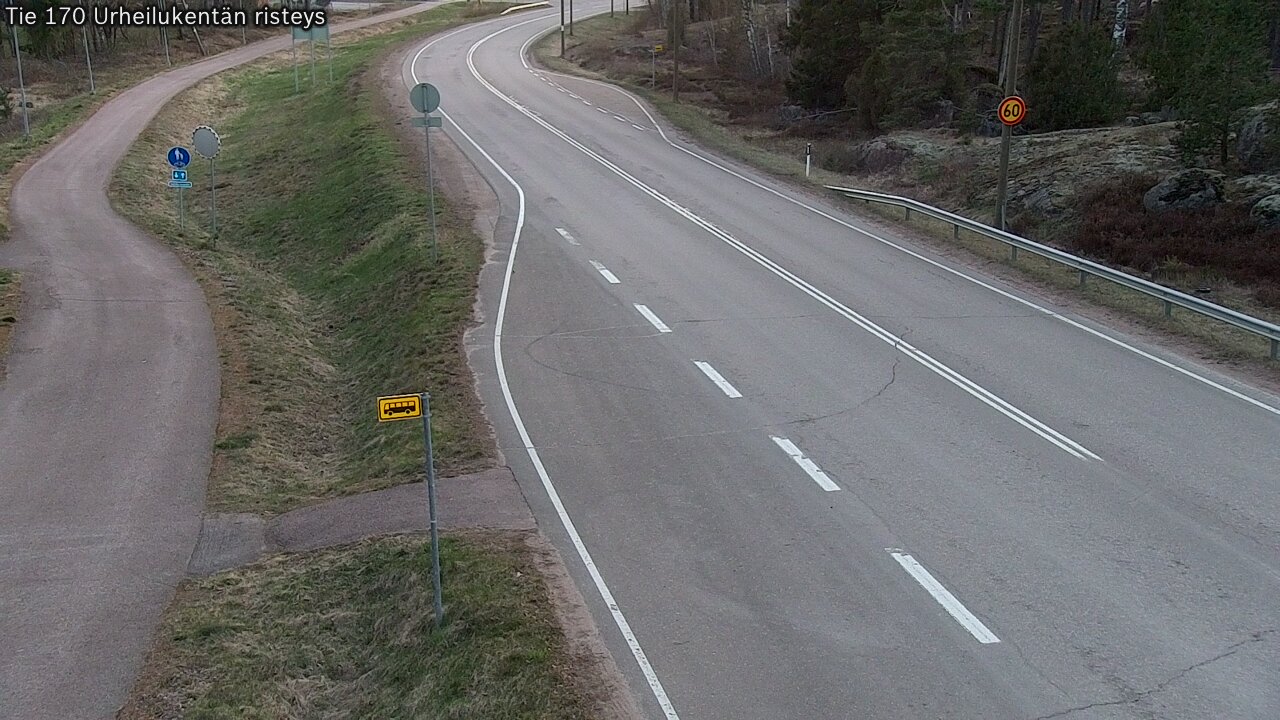 Weather Camera Image Väg 170 Vederlax Idrottsplatsen korsnin, Virolahti, Kymenlaakso
