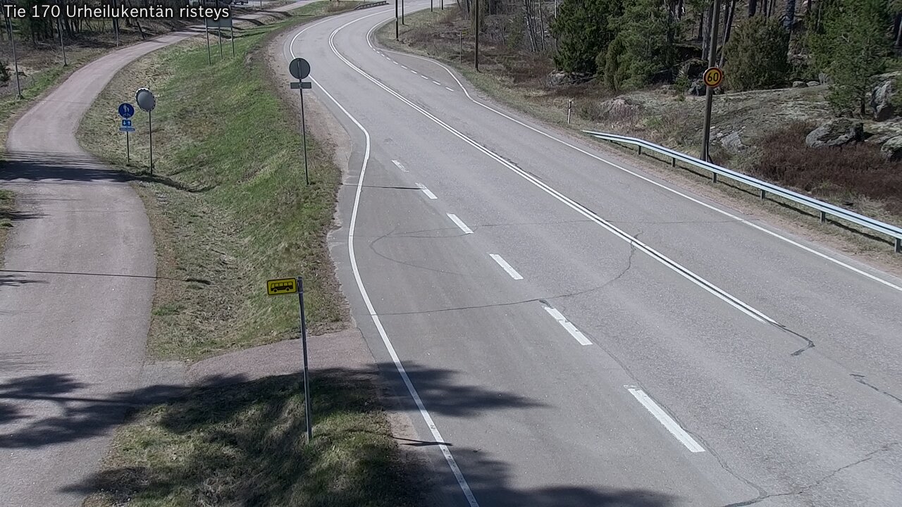 Weather Camera Image Väg 170 Vederlax Idrottsplatsen korsnin, Virolahti, Kymenlaakso