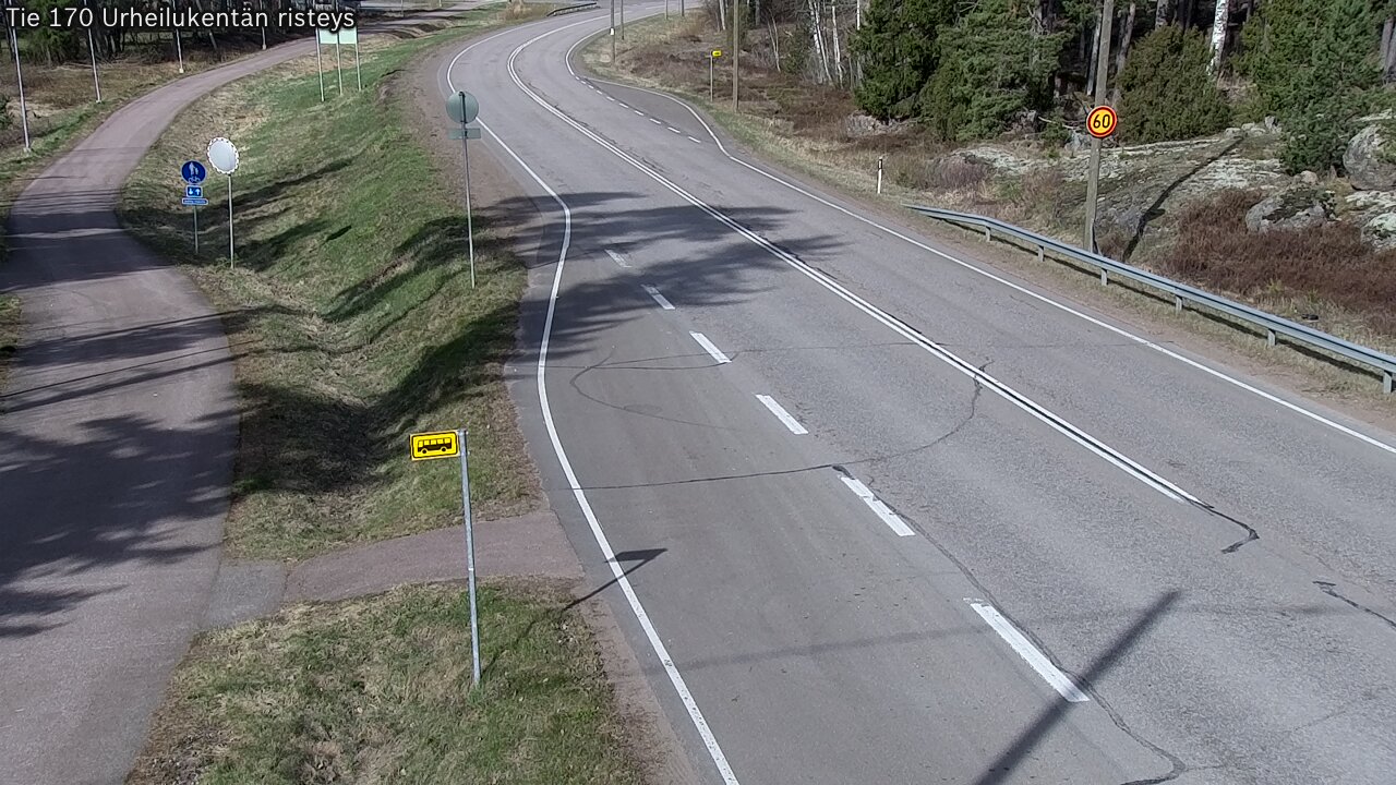 Weather Camera Image Väg 170 Vederlax Idrottsplatsen korsnin, Virolahti, Kymenlaakso