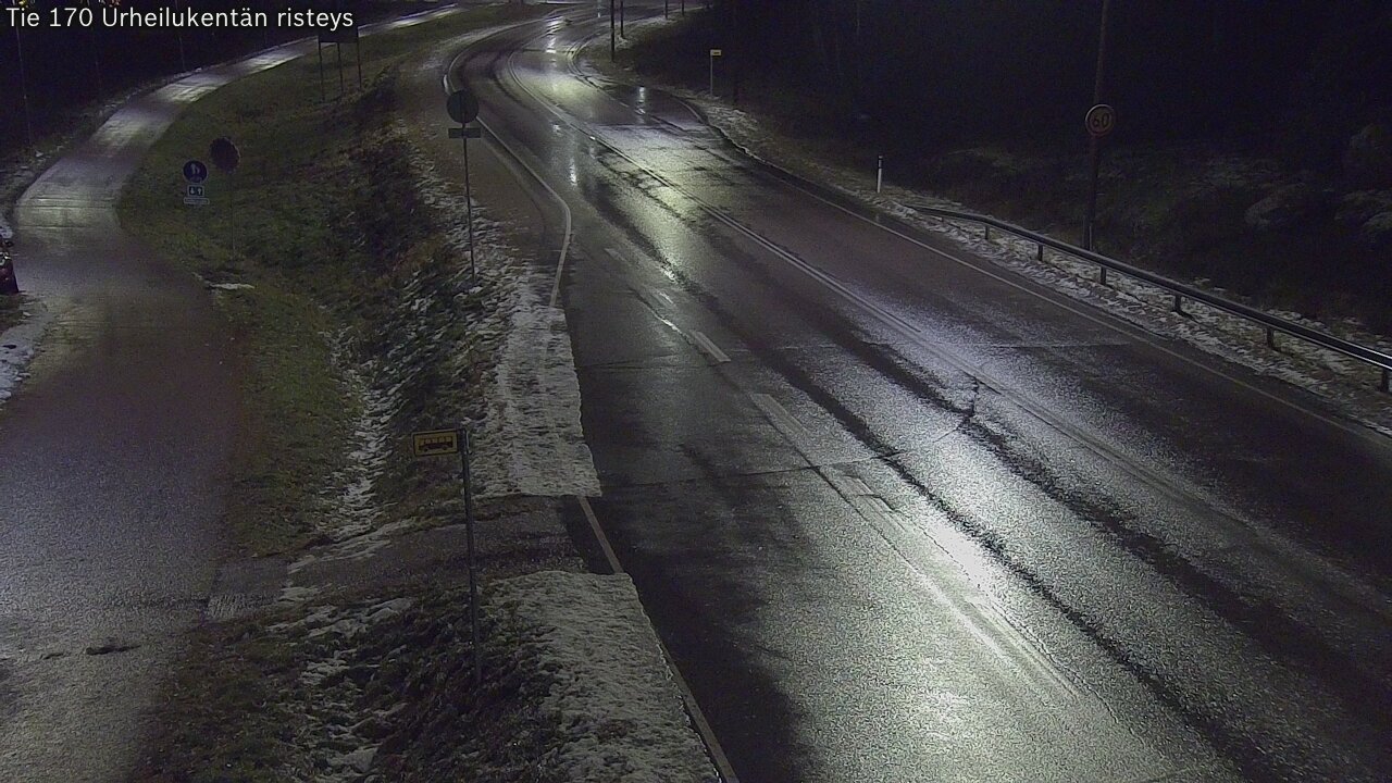 Weather Camera Image Väg 170 Vederlax Idrottsplatsen korsnin, Virolahti, Kymenlaakso