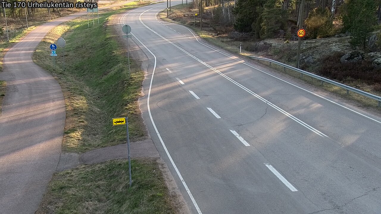 Weather Camera Image Väg 170 Vederlax Idrottsplatsen korsnin, Virolahti, Kymenlaakso