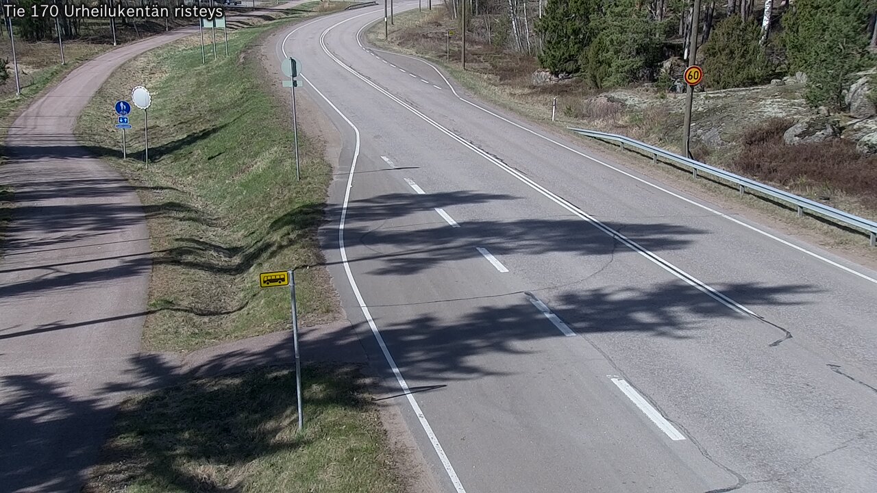 Weather Camera Image Väg 170 Vederlax Idrottsplatsen korsnin, Virolahti, Kymenlaakso