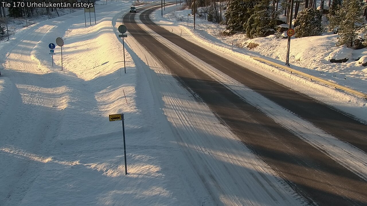 Weather Camera Image Väg 170 Vederlax Idrottsplatsen korsnin, Virolahti, Kymenlaakso