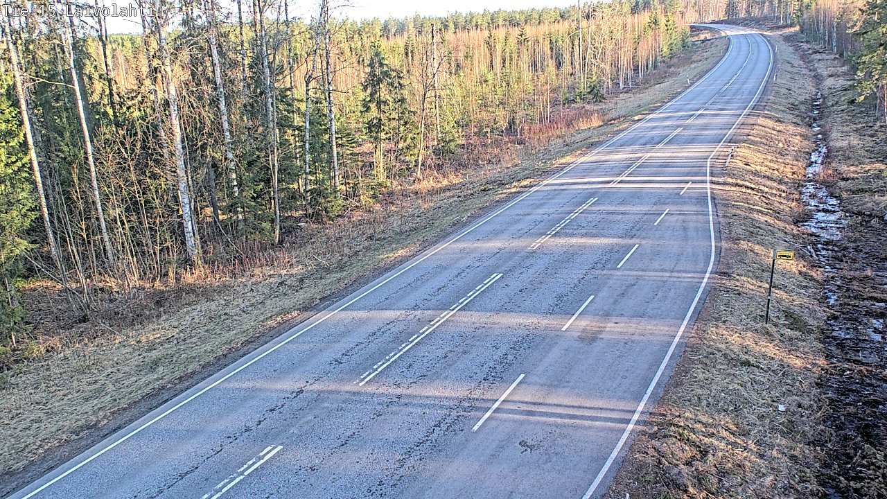 Weather Camera Image Väg 15 Laivolahti, Mäntyharju, Etelä-Savo