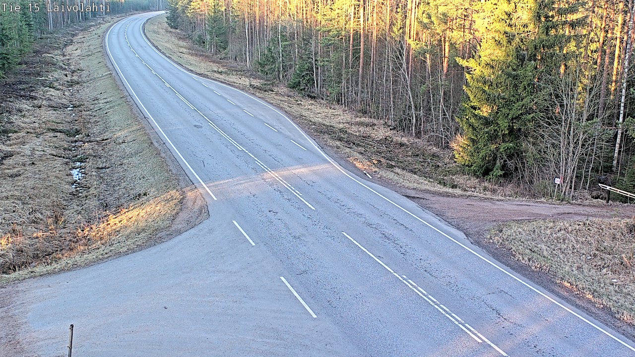 Weather Camera Image Väg 15 Laivolahti, Mäntyharju, Etelä-Savo