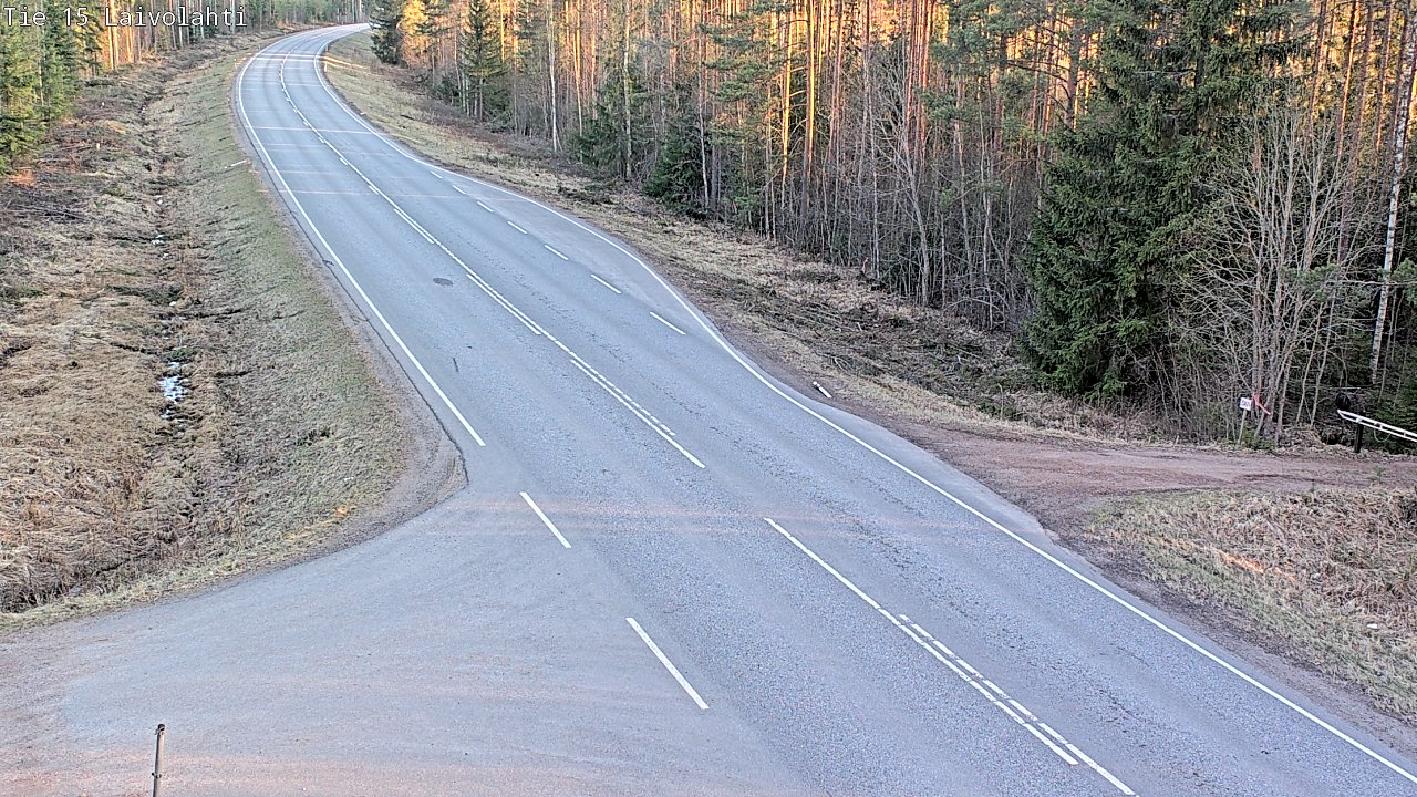 Weather Camera Image Väg 15 Laivolahti, Mäntyharju, Etelä-Savo