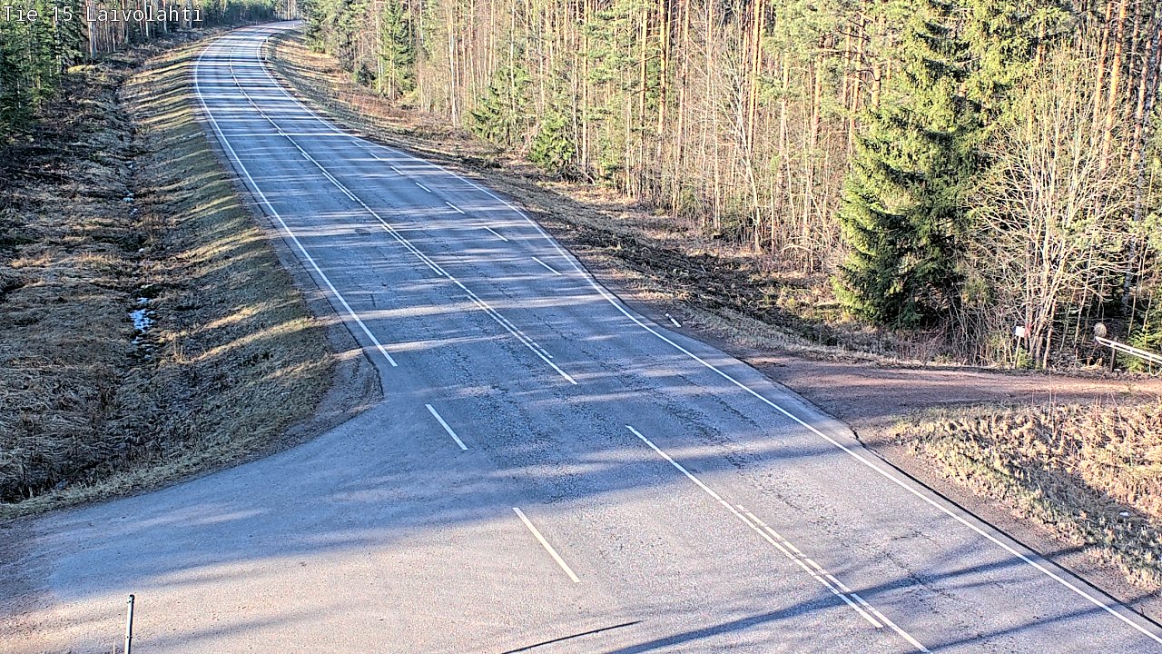 Weather Camera Image Väg 15 Laivolahti, Mäntyharju, Etelä-Savo