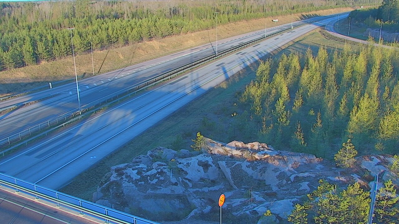 Weather Camera Image Väg 7 Pyttis, Ahvenkoski, Pyhtää, Kymenlaakso