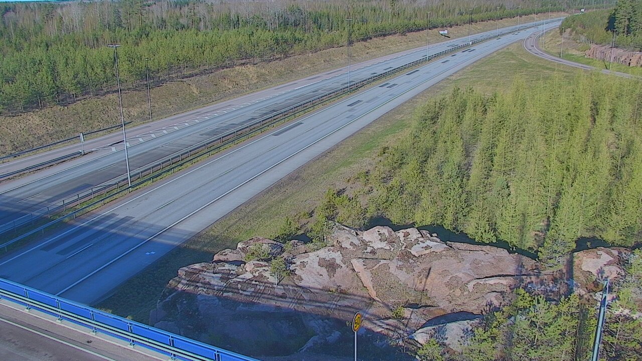 Weather Camera Image Väg 7 Pyttis, Ahvenkoski, Pyhtää, Kymenlaakso