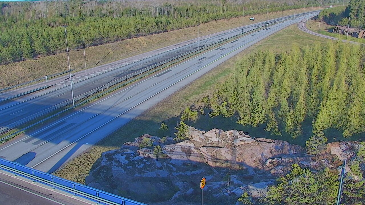 Weather Camera Image Väg 7 Pyttis, Ahvenkoski, Pyhtää, Kymenlaakso