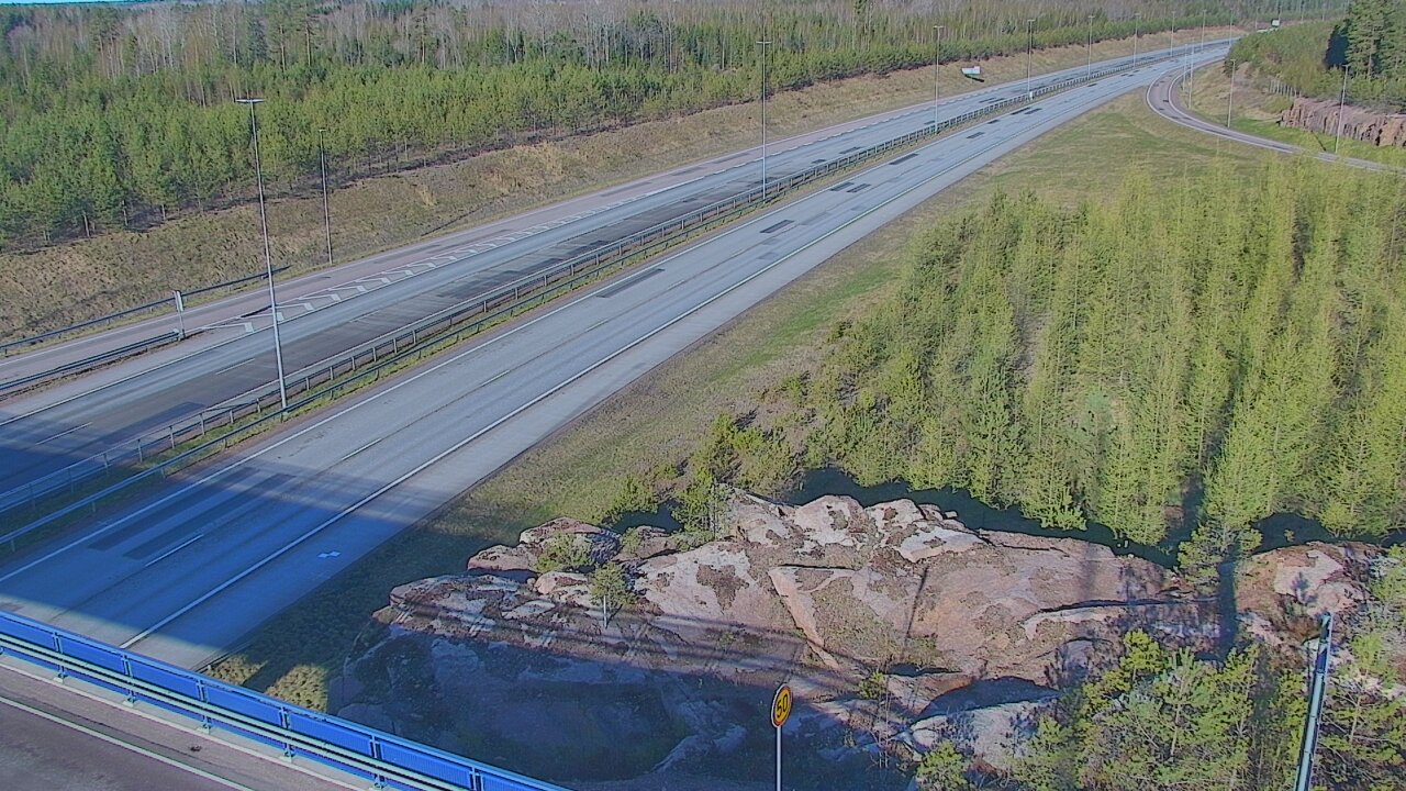 Weather Camera Image Väg 7 Pyttis, Ahvenkoski, Pyhtää, Kymenlaakso