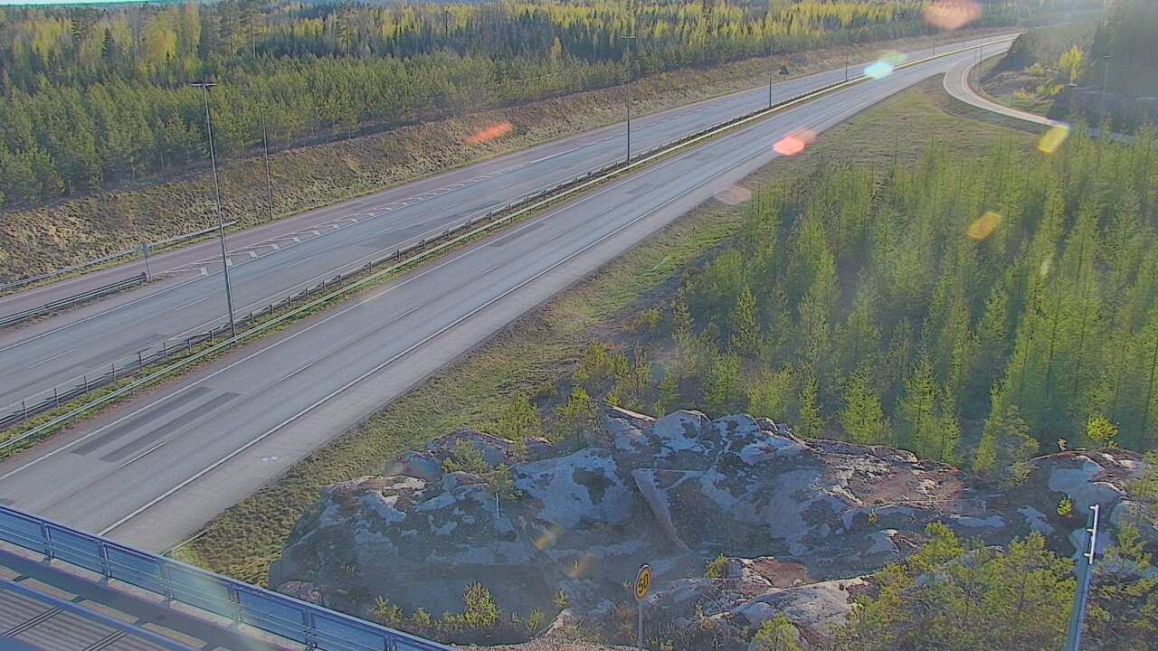 Weather Camera Image Väg 7 Pyttis, Ahvenkoski, Pyhtää, Kymenlaakso