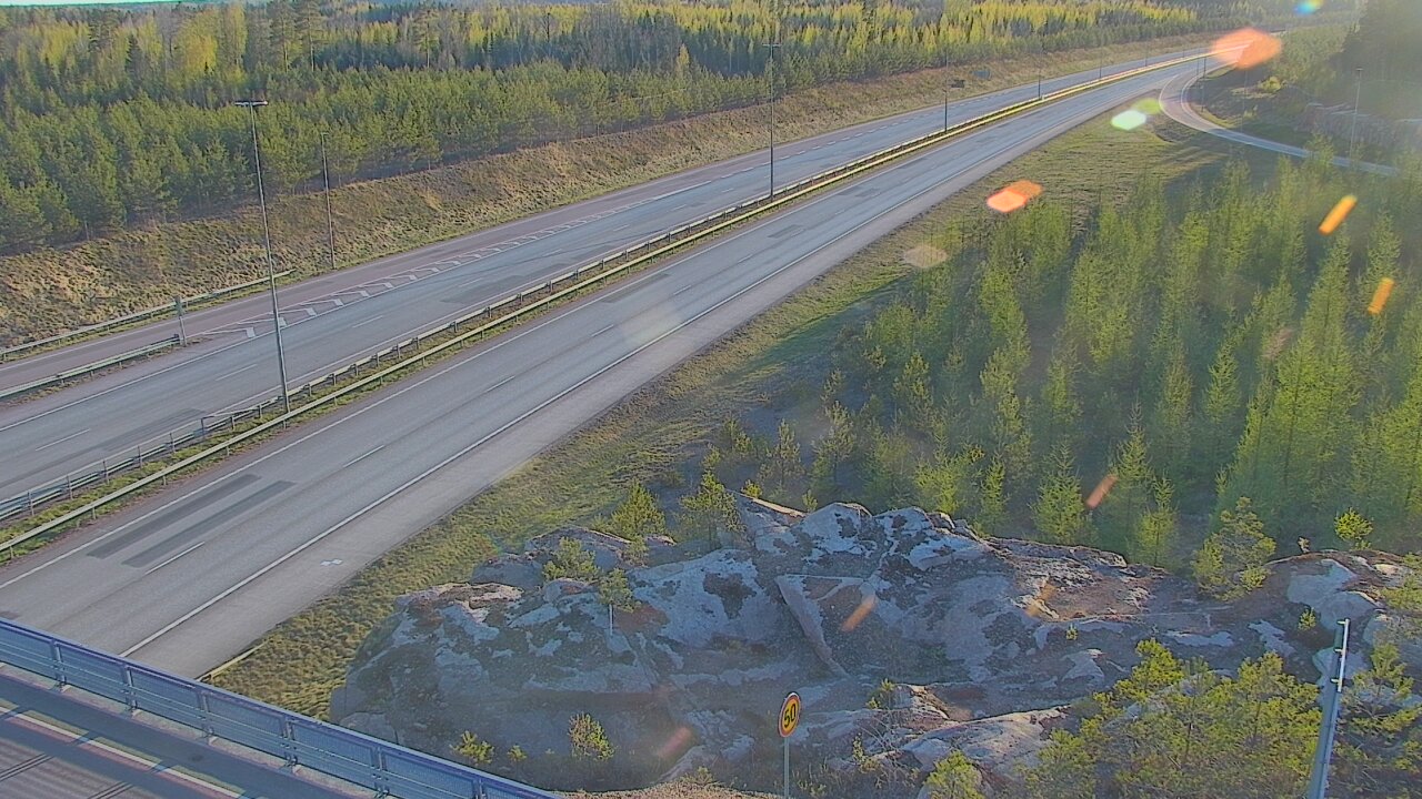 Weather Camera Image Väg 7 Pyttis, Ahvenkoski, Pyhtää, Kymenlaakso