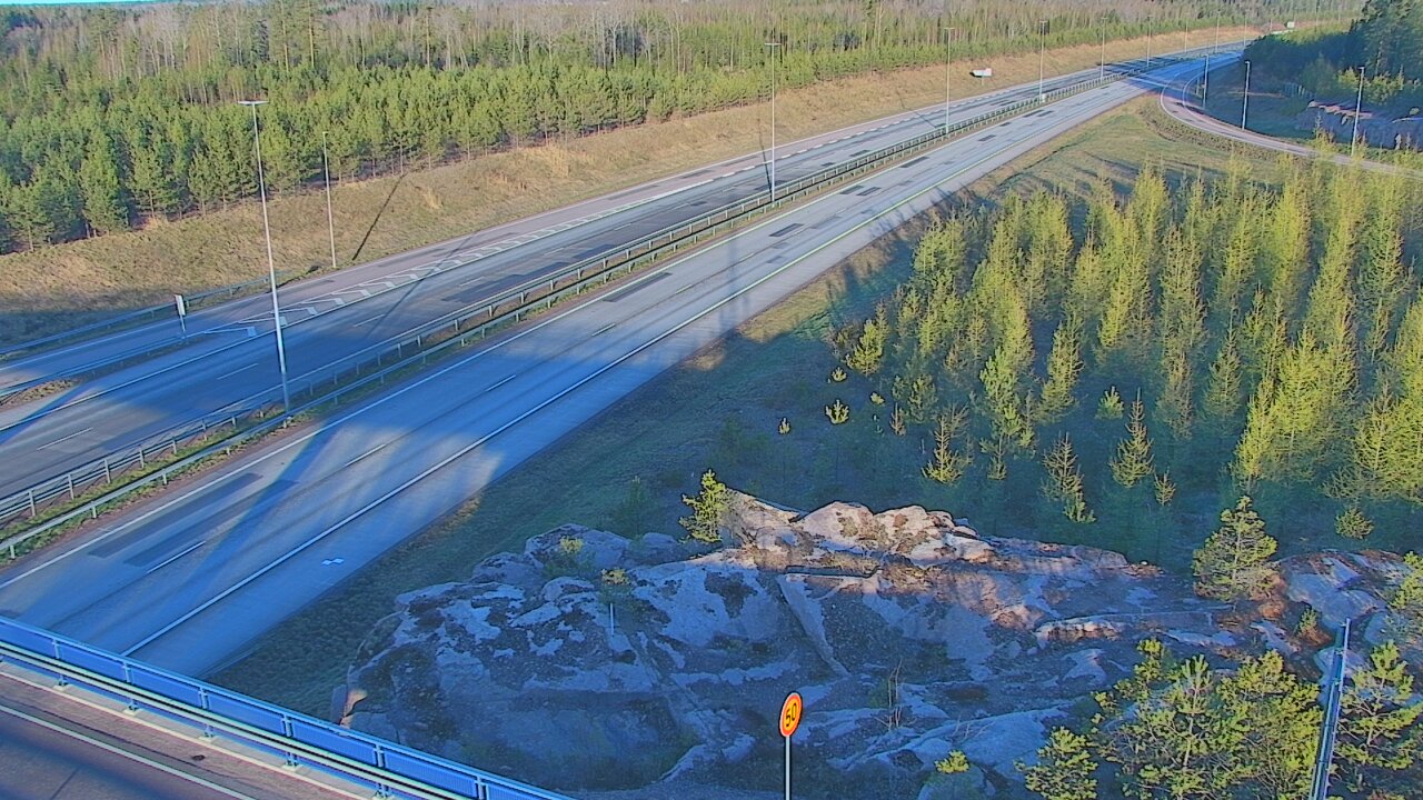 Weather Camera Image Väg 7 Pyttis, Ahvenkoski, Pyhtää, Kymenlaakso