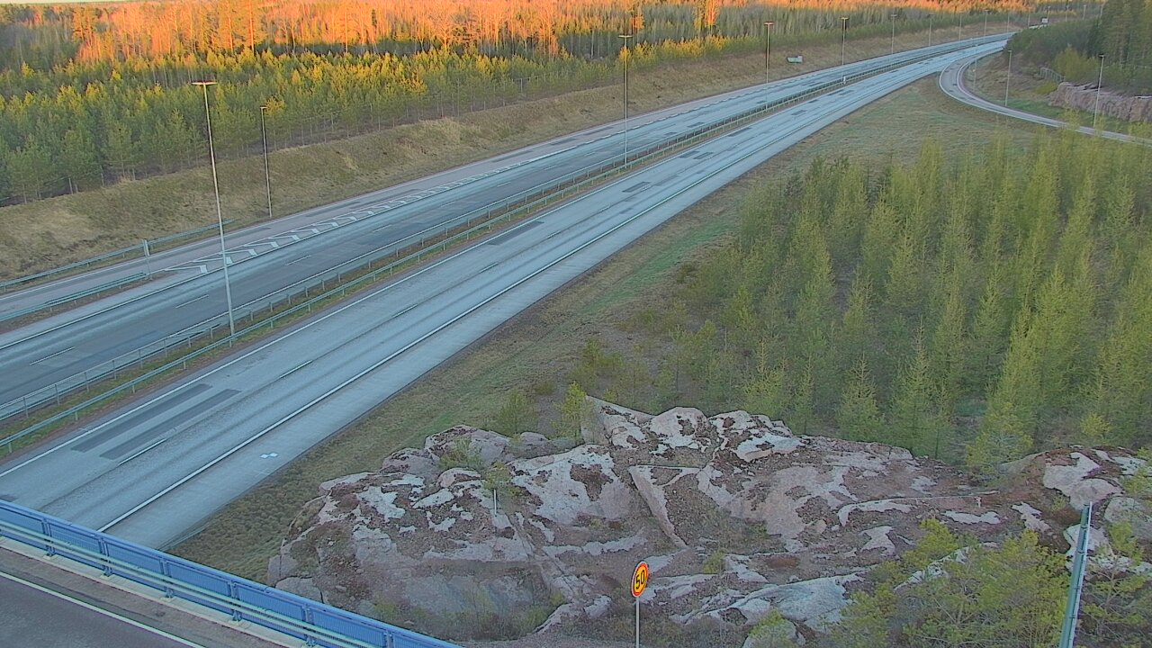 Weather Camera Image Väg 7 Pyttis, Ahvenkoski, Pyhtää, Kymenlaakso