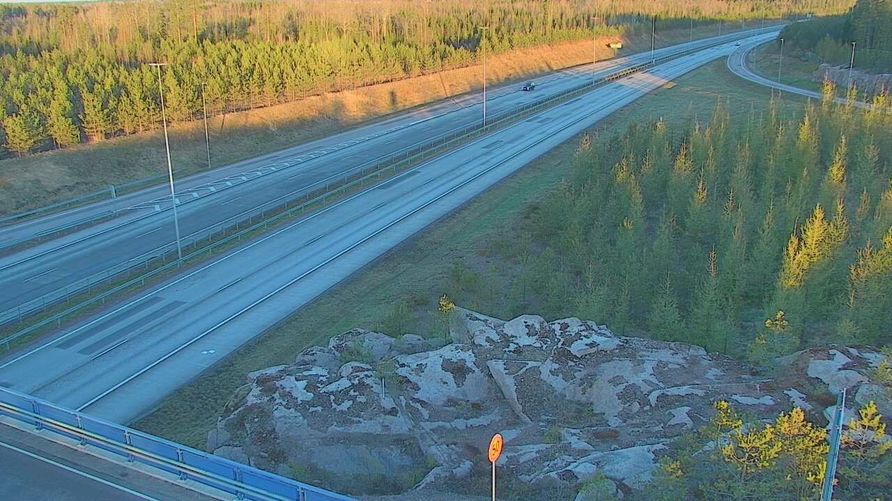 Weather Camera Image Väg 7 Pyttis, Ahvenkoski, Pyhtää, Kymenlaakso