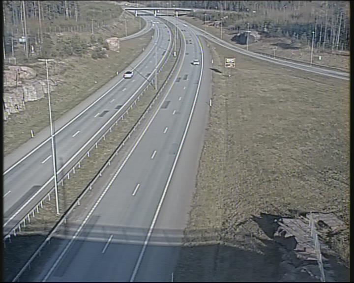 Weather Camera Image Road 7 Pyhtää-Kotka Heinlahden silta, Kotka, Kymenlaakso