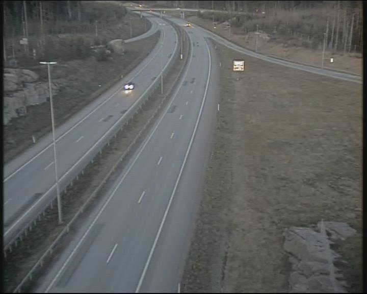 Weather Camera Image Road 7 Pyhtää-Kotka Heinlahden silta, Kotka, Kymenlaakso