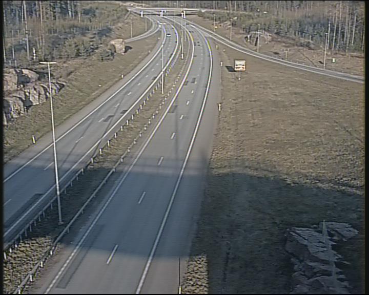 Weather Camera Image Road 7 Pyhtää-Kotka Heinlahden silta, Kotka, Kymenlaakso