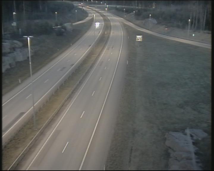 Weather Camera Image Road 7 Pyhtää-Kotka Heinlahden silta, Kotka, Kymenlaakso