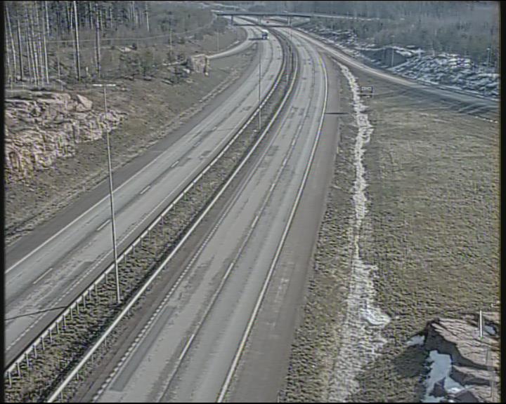 Weather Camera Image Road 7 Pyhtää-Kotka Heinlahden silta, Kotka, Kymenlaakso