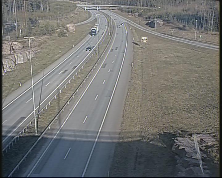 Weather Camera Image Road 7 Pyhtää-Kotka Heinlahden silta, Kotka, Kymenlaakso