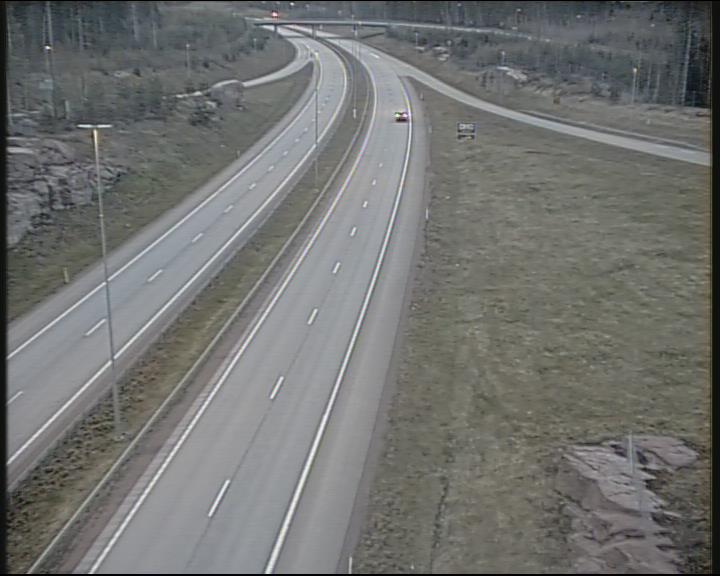 Weather Camera Image Road 7 Pyhtää-Kotka Heinlahden silta, Kotka, Kymenlaakso